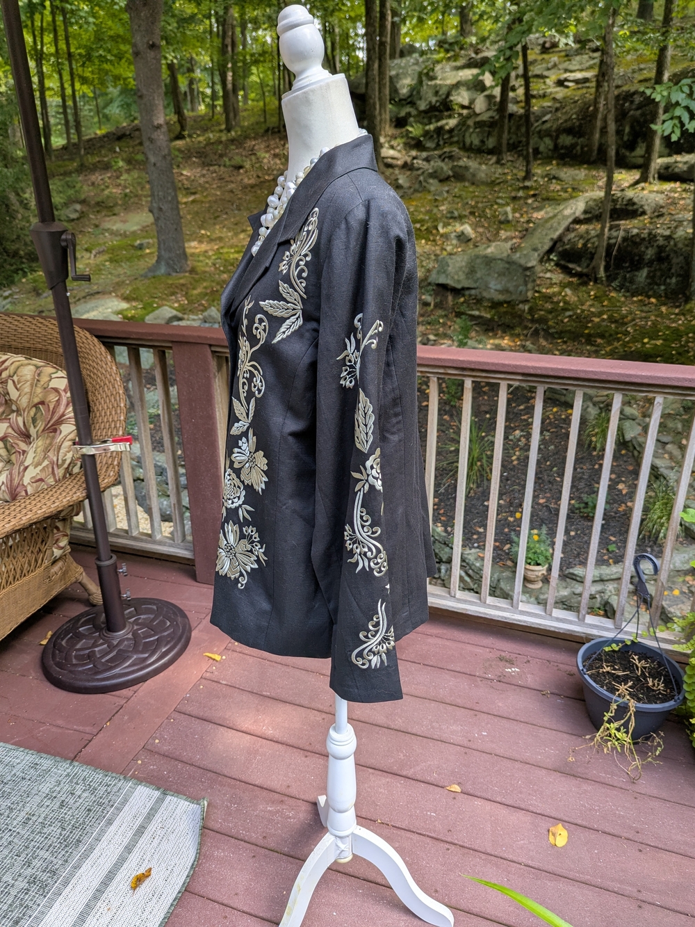 Victor Costa Black Jacket with Cream Floral Embroidery - Picture 4 of 11